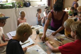 Töpfern mit der 1.a (Lehrerin Angela Hasenburger)
