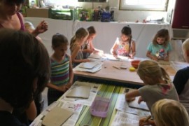 Töpfern mit der 1.a (Lehrerin Angela Hasenburger)