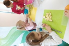 Obstsalat der 1.b