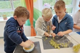 Obstsalat der 1.b