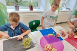 Obstsalat der 1.b