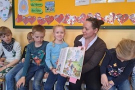 Erste BUCHVORSTELLUNGEN der Kleinsten (1c)