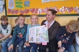 Erste BUCHVORSTELLUNGEN der Kleinsten (1c)