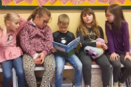 Erste BUCHVORSTELLUNGEN der Kleinsten (1c)
