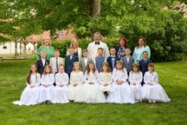 Erstkommunion: „Ich bin der Weinstock, ihr seid die Reben – Bleibt mit mir verbunden!“