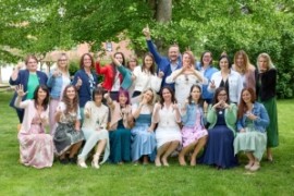 Erstkommunion: „Ich bin der Weinstock, ihr seid die Reben – Bleibt mit mir verbunden!“